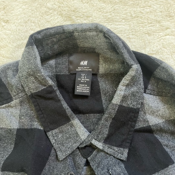 H&M Long Mend Plaid Longsleeve - Picture 2 of 3
